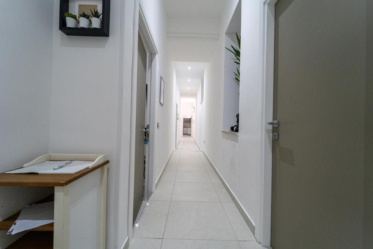 Casa Romeo Napoli Hotel ภายนอก รูปภาพ